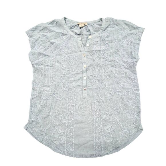 Lucky Brand Shirttail Lavender Knit Top Women L 1/2 Button Embroidered Front - Picture 1 of 4